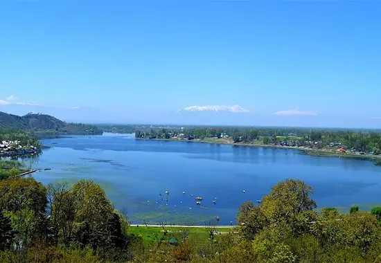 d-Manasbal Lake, Kashmir