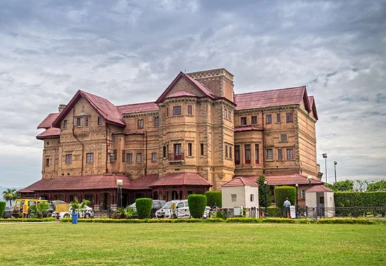 Amar Mahal Museum
