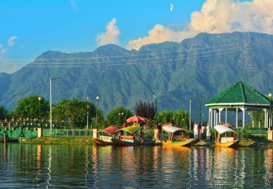 Arrival in Srinagar and Half-Day City Tour