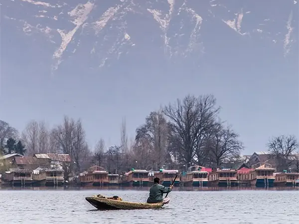 Nigeen Lake