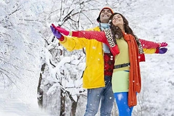 Kashmir: The Perfect Backdrop for a Romantic Getaway
