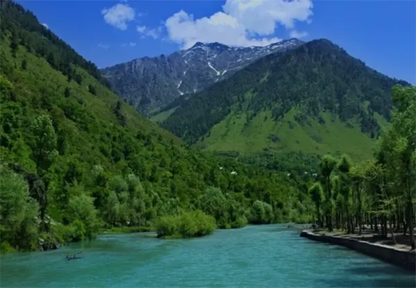 Betaab Valley Trekking Hiking