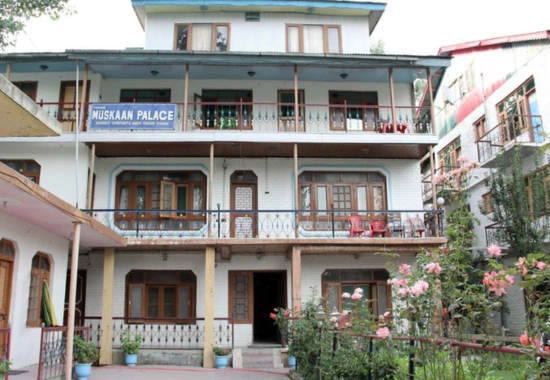 Hotel Young Muskan