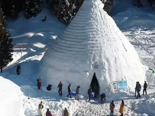 Igloo Cafe in Gulmarg