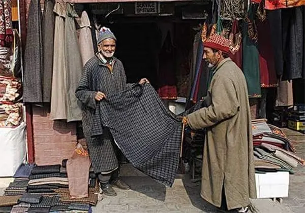 Kashmiri male attire