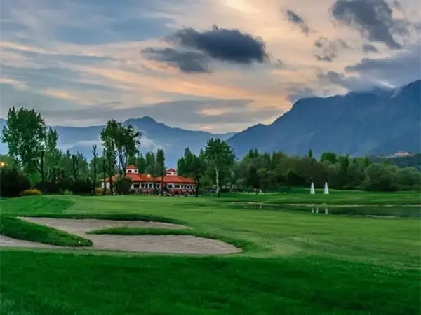 Play Golf at Gulmarg Golf Course