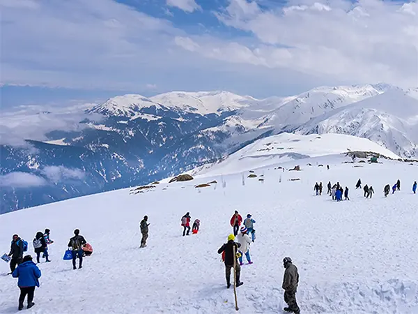 Ski and Snowboard at Apharwat Peak