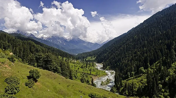 How to Reach Pahalgam by Road