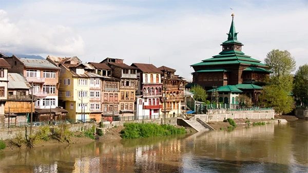 Explore Srinagar Old City