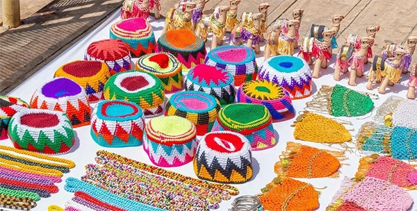 Handicrafts and Shopping Experiences