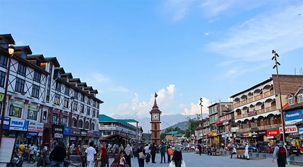 Lal Chowk: Modern Cultural and Shopping Hub